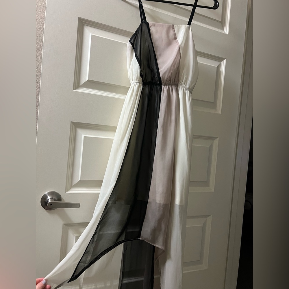 Dress - Picture 5 of 5